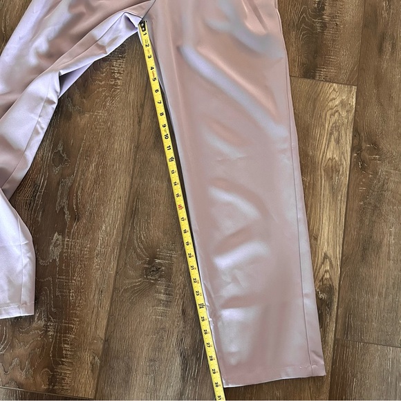 NWT Nasty Gal Straight Leg Tab Detailed Pleated Trouser  Size 6 - Picture 9 of 13